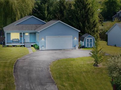 930 Cherry Ridge Dr, Traverse City, MI, 49696