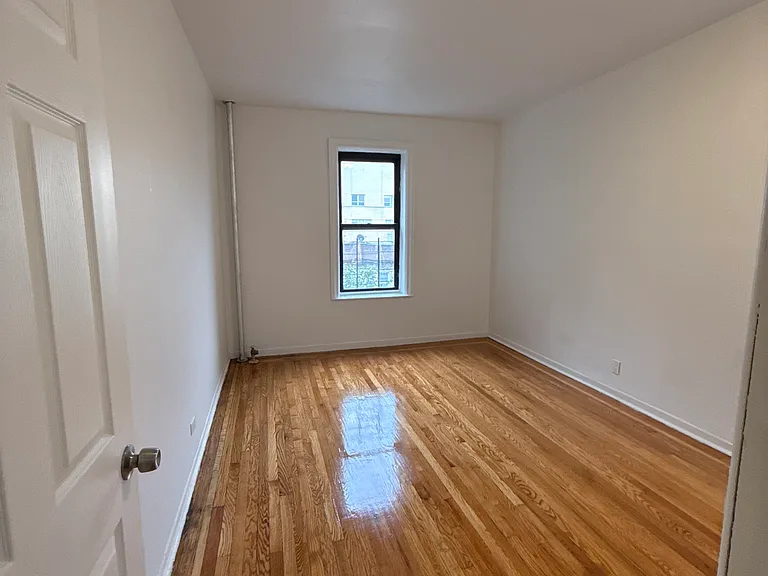 3165 Decatur Ave #3 — Photo 10