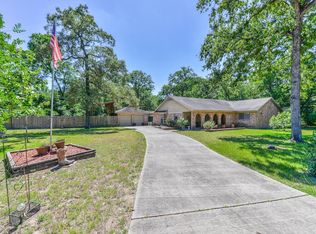 716 Glen Haven Dr, Conroe, TX 77385