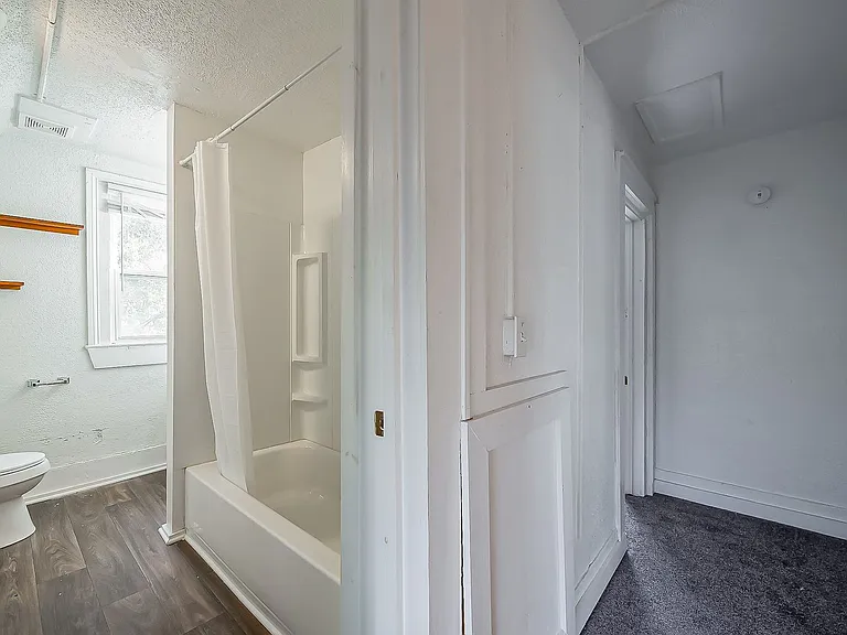 312 Ballard St — Photo 15