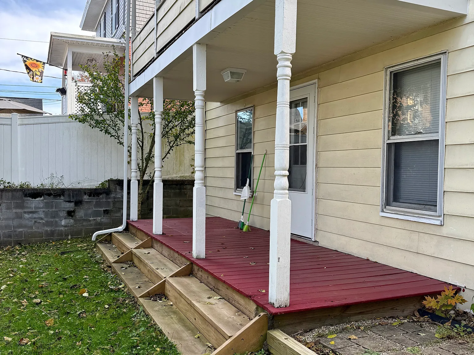 327 Euclid Ave — Photo 4