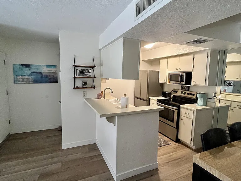 4554 E Paradise Village Pkwy N #102 — Photo 6