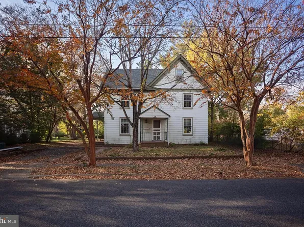 106 S 6th St, Denton, MD 21629
