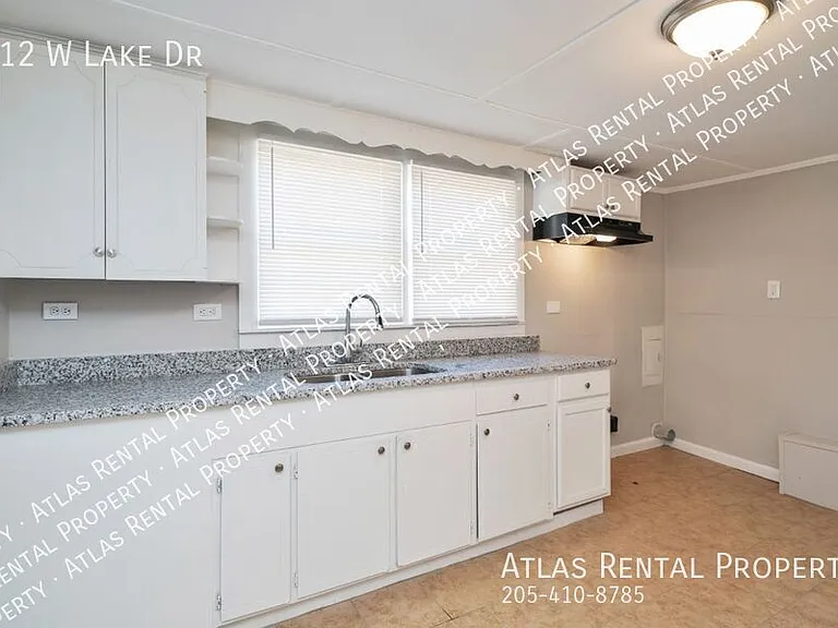 512 W Lake Dr — Photo 15