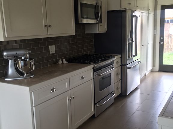 3rd image of 518 S Hart Dr