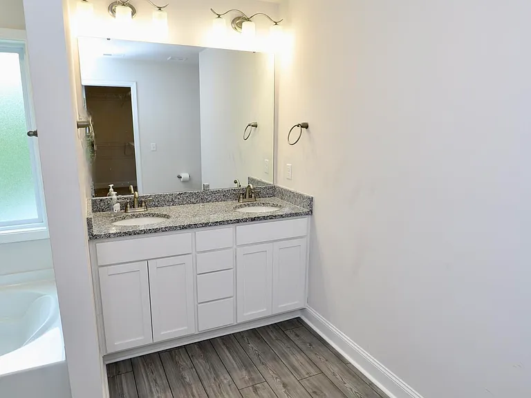 870 Curlew Cir — Photo 44