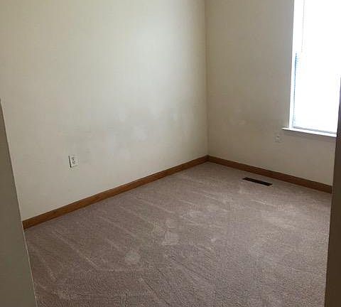 5th image of 427 Carrollton Dr #C