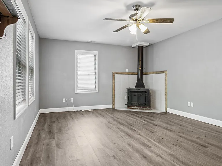 409 Goosley Rd — Photo 5
