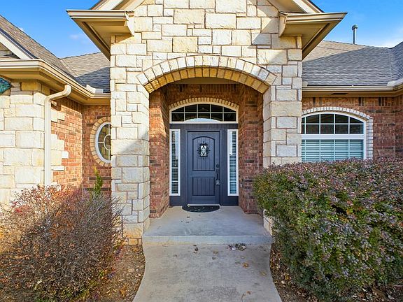3rd image of 4816 Kelly Lakes Dr