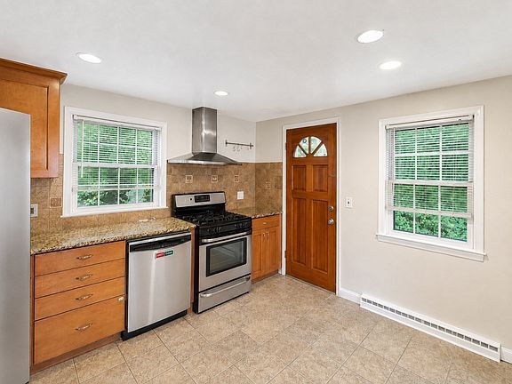4th image of 12 Platt Rd