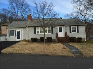 7 Midwood Rd, Milford, CT 06460