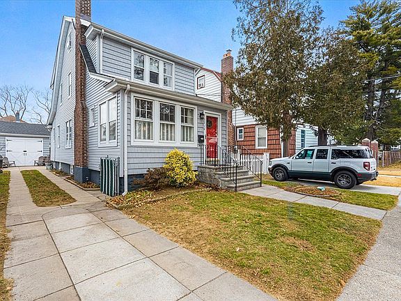 3rd image of 92-14 221st St