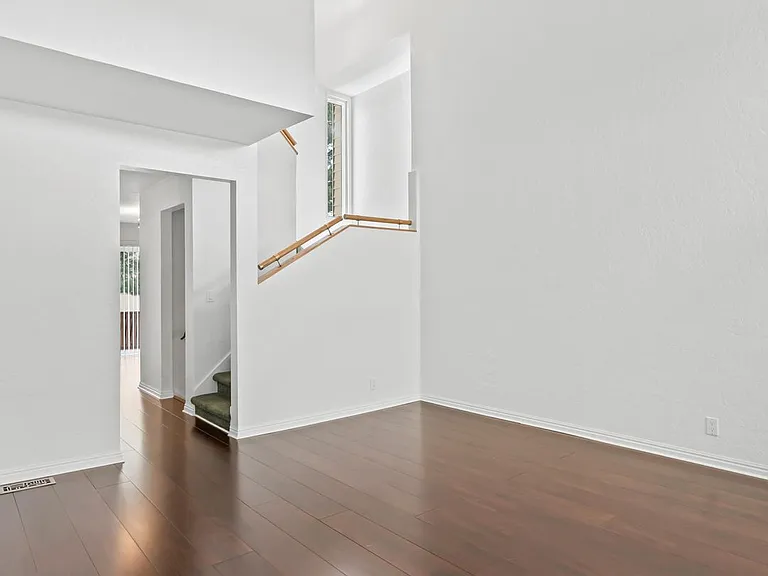 9763 S Sitzmark Dr — Photo 3