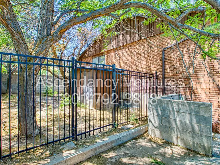 706 Buzianis Way — Photo 6