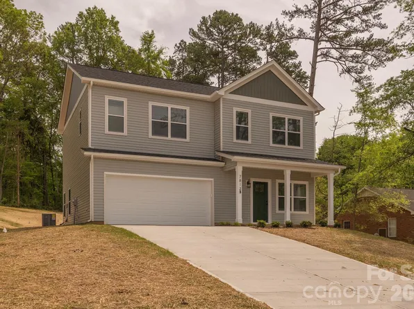 7813 Benning St, Charlotte, NC 28216