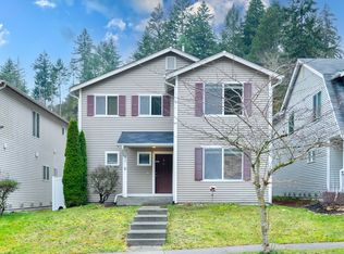 1475 Burnside Pl, Dupont, WA 98327
