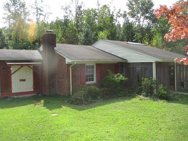 1st image of 453 Parker Rd