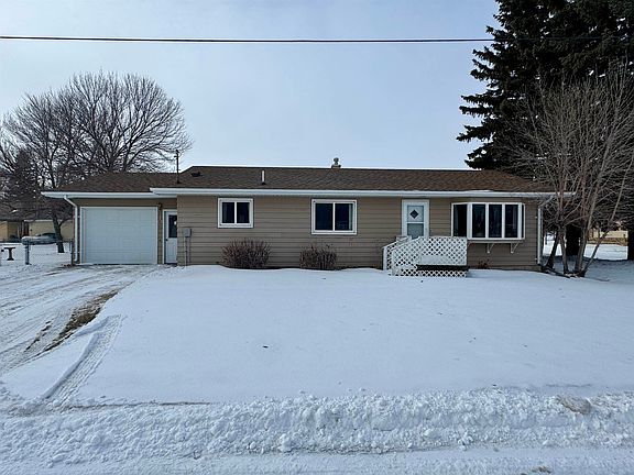 3rd image of 105 3rd Ave NE