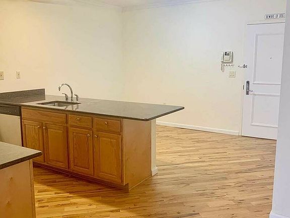 3rd image of 250 14th St APT 2A