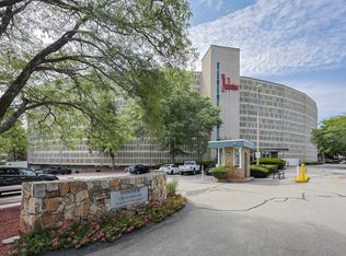 200 Swanton St APT 538, Winchester, MA 01890