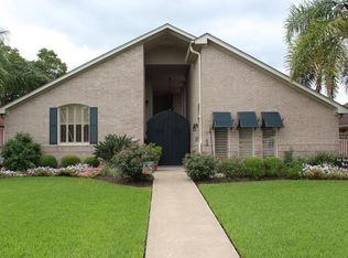 315 E Hillje St, El Campo, TX 77437
