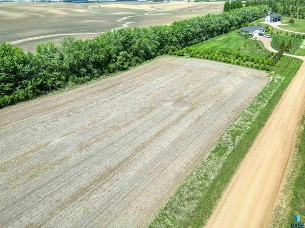 466th North Lot Ave, Hartford, SD 57033