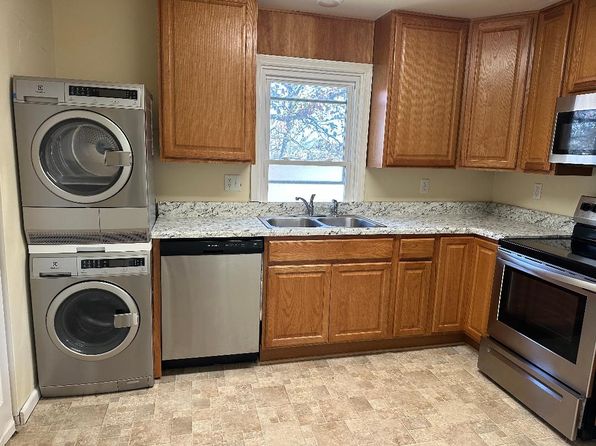 1835 Kingston Ave APT B