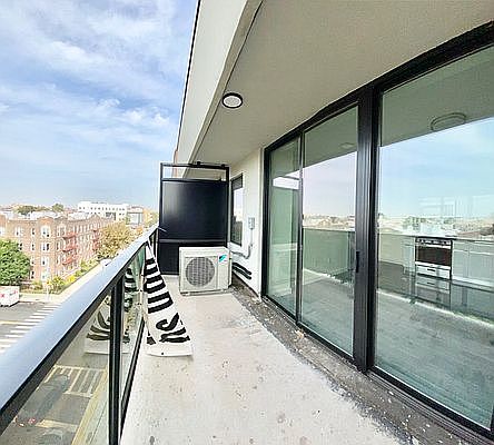 5th image of 1705 E 17th St #606A