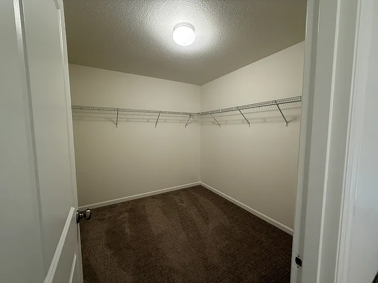 17539 SE Acadia St — Photo 43
