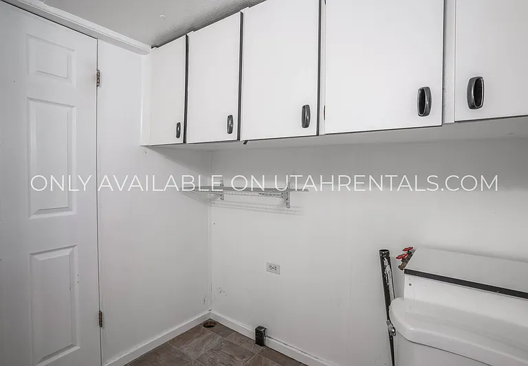 440 W Main St #5 — Photo 9