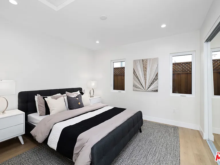 521 N Lamer St — Photo 20
