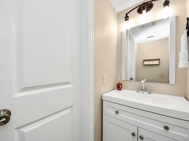 12334 Misty Laurel Dr — Photo 40