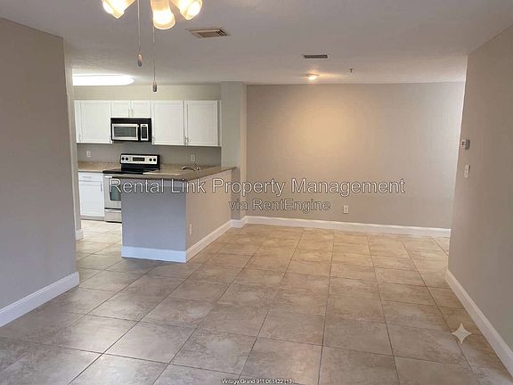 3rd image of 4036 Crockers Lake Blvd APT 911