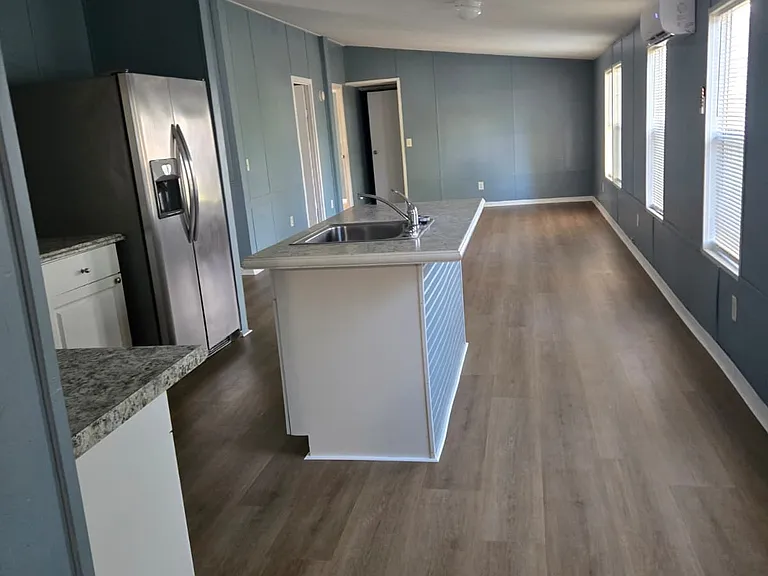 595 Maxanna Ave — Photo 13