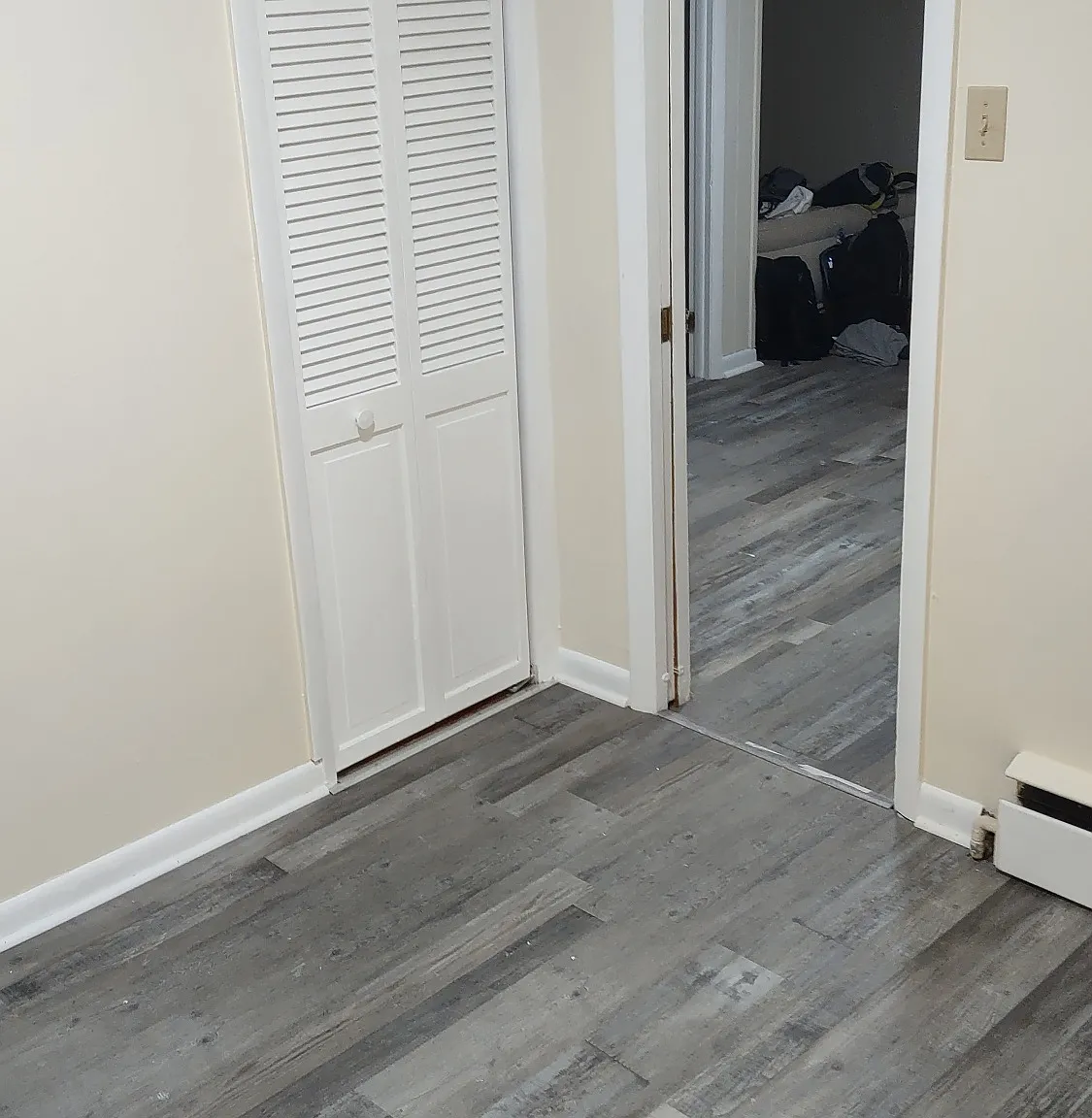 3 bed, 1350 sqft, $1,900 — Photo 2