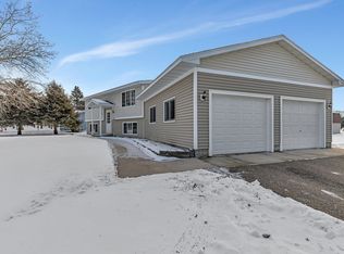 409 Miller St, Spicer, MN 56288
