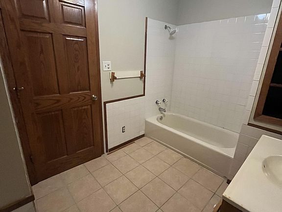 5th image of 1502 Myrtle Ave #1