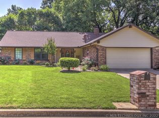 7705 Glenwood Ct, Broken Arrow, OK 74011