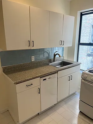 Rented by Akam Sales and Brokerage | media 9