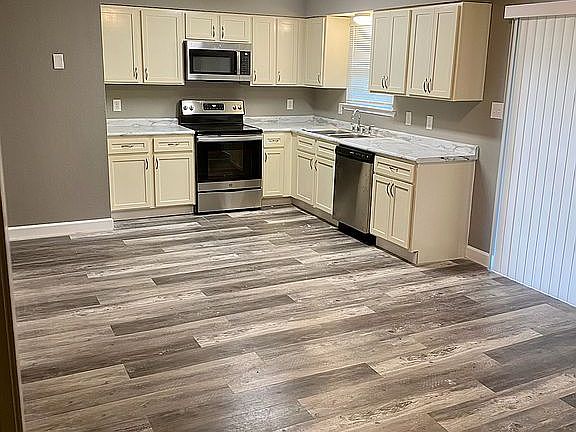 4th image of 2706 E David Dr