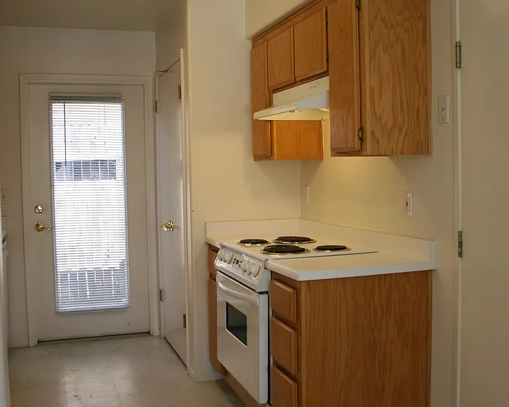 1321 Reddick Lane — Photo 5