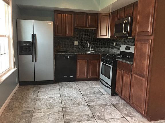 5th image of 4789 S Park Ct