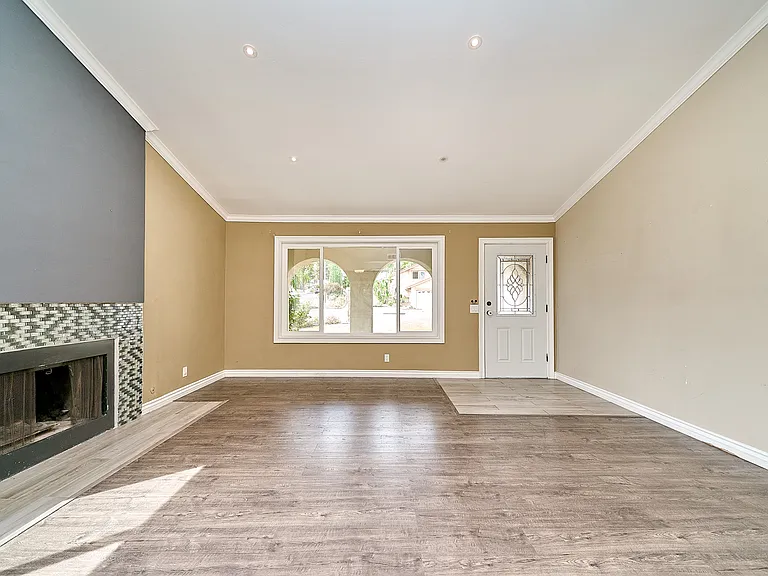 2660 Conata St — Photo 47