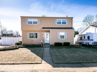 1216 Jackson Ave, Lindenhurst, NY, 11757