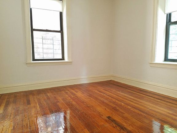 5th image of 4306 46th St APT 1E