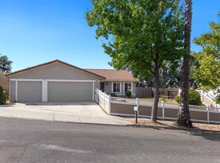 848 Granada Dr, Vista, CA 92083