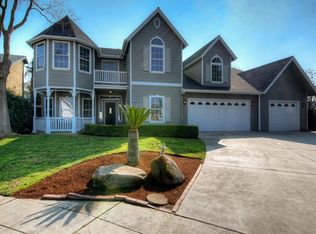 126 W Warwick Ave, Clovis, CA 93619
