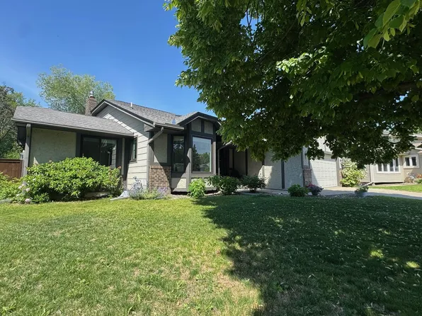 5551 Brickstone Ct, Shoreview, MN 55126