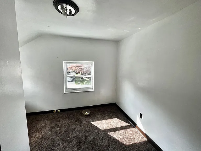 2156 Sampson St — Photo 11