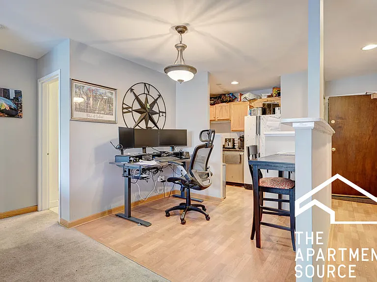 607 W Wrightwood Ave #313 — Photo 3